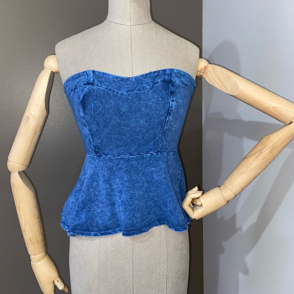 Strapless peplum top